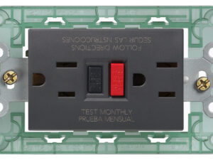 Dvije 2P+E 15A utičnice USA+GFCI auto.mat