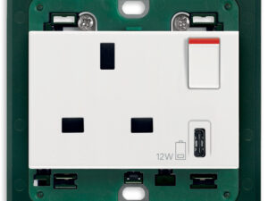 2P+E13ABS utičnica+crveni prekidač+C-USB bijela