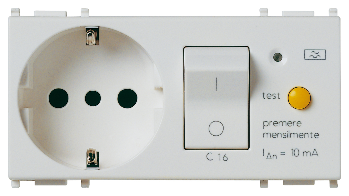 2P+E 16A P30 utičnica +C16 RCBO srebrna