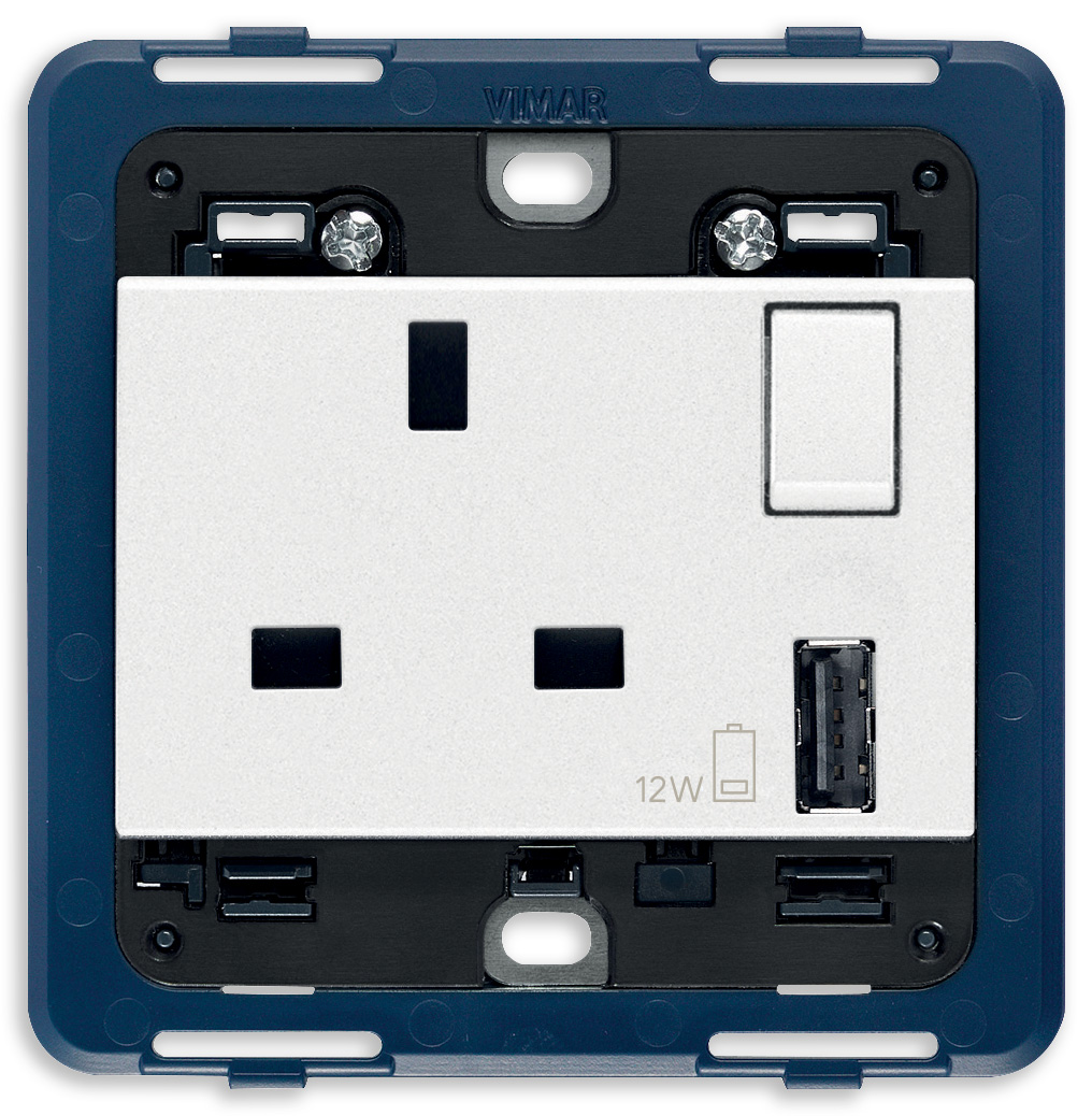 2P+E13ABS utičnica+crveni prekidač+A-USB bijela