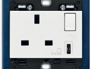 2P+E13ABS utičnica+crveni prekidač+C-USB bijela