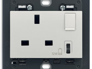 2P+E13ABS utičnica+prekidač+C-USB Next