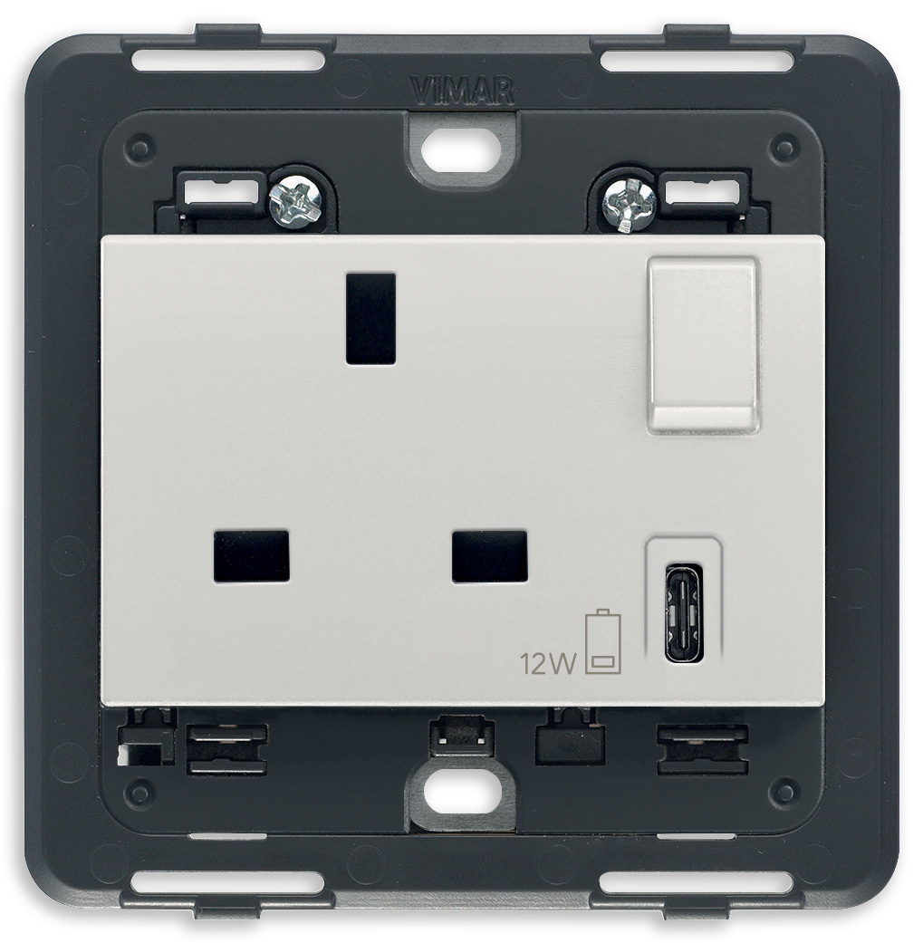 2P+E13ABS utičnica+prekidač+C-USB Next