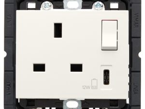 2P+E13ABS utičnica+crveni prekidač+C-USB bijela