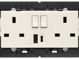 2 2P+E13ABS utičnica+prekidač+platno za A/C-USB