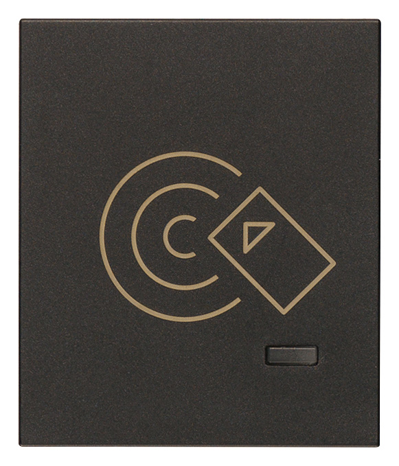 Crni RFID čitač povezan s IoT-om
